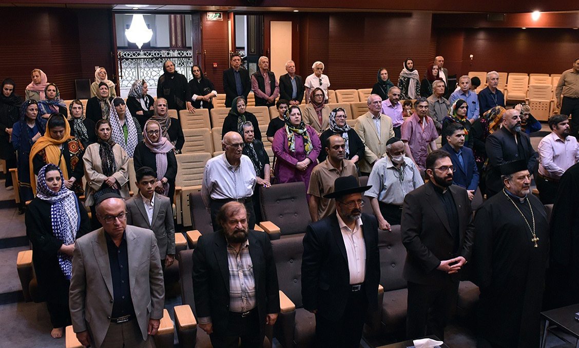 تأکید جمعی بر رهبران و نمایندگان مذاهب الهی به وحدت امام خمینی