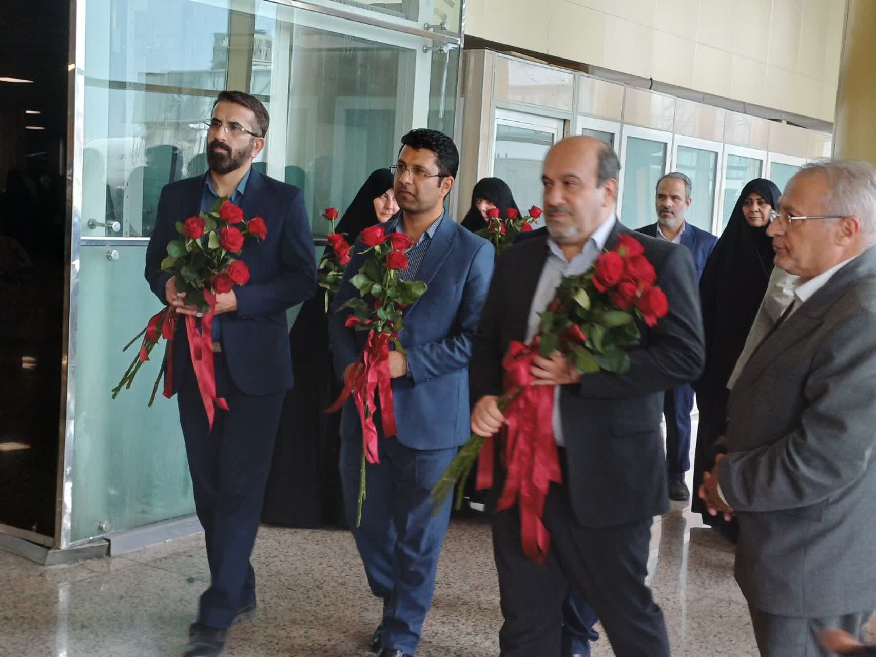 ساخت مستند سفر درقالب تشرف والدین شهدای شهرستان‌های تهران به مشهد مقدس