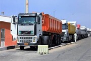 اعزام بیش از ۵۰ کامیون و تریلر از همدان به خوزستان برای حمل مایحتاج مردم