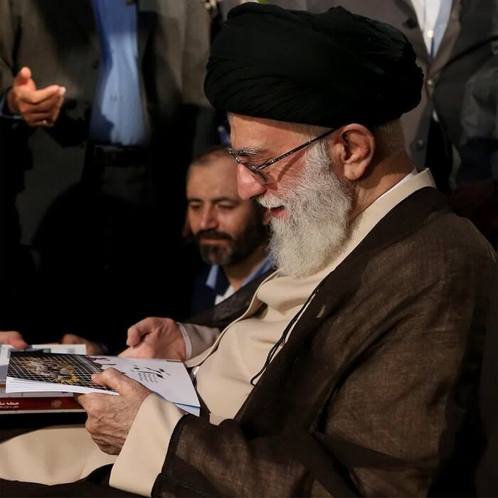 «چمدان آبیِ» یک خبرنگار جنگ8