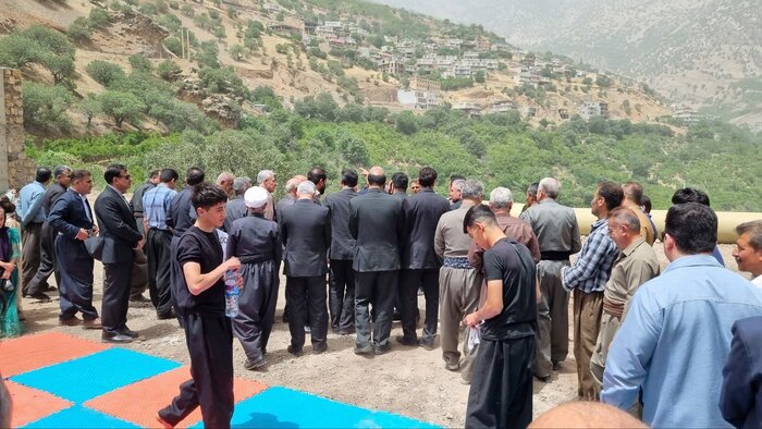 آغاز عملیات ساخت سالن ورزشی روستای دشه پاوه با حضور استاندار کرمانشاه