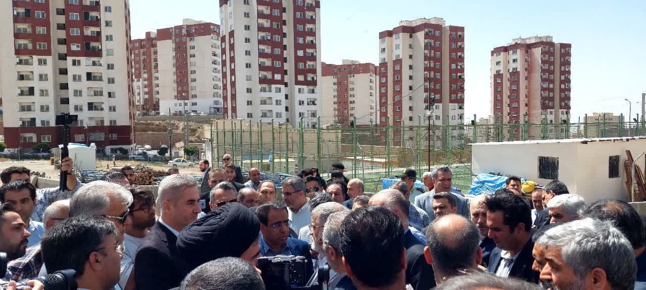 بازدید استاندار تهران از فاز ۵ مسکن مهر پردیس و یک کارخانه تولیدی