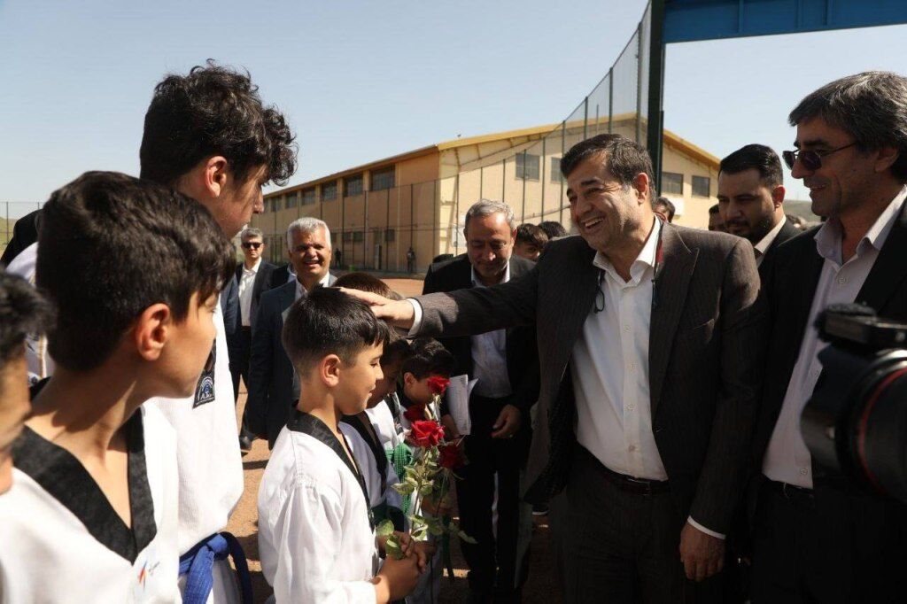 بازدید وزیر ورزش و جوانان از اماکن ورزشی شهرستان خلخال