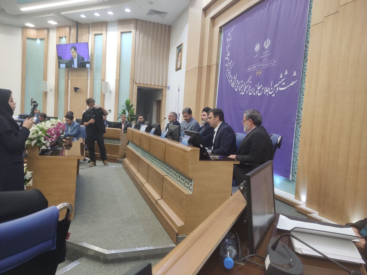 تقویت هویت ایرانی و اسلامی، محوری‌ترین فعالیت در دانشگاه است 
