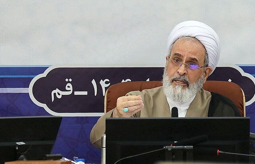 اعرافی: پیام رهبر انقلاب روح برنامه های حوزه علمیه است 