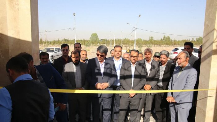 نمایشگاه گوهرسنگ ها در زرند افتتاح شد