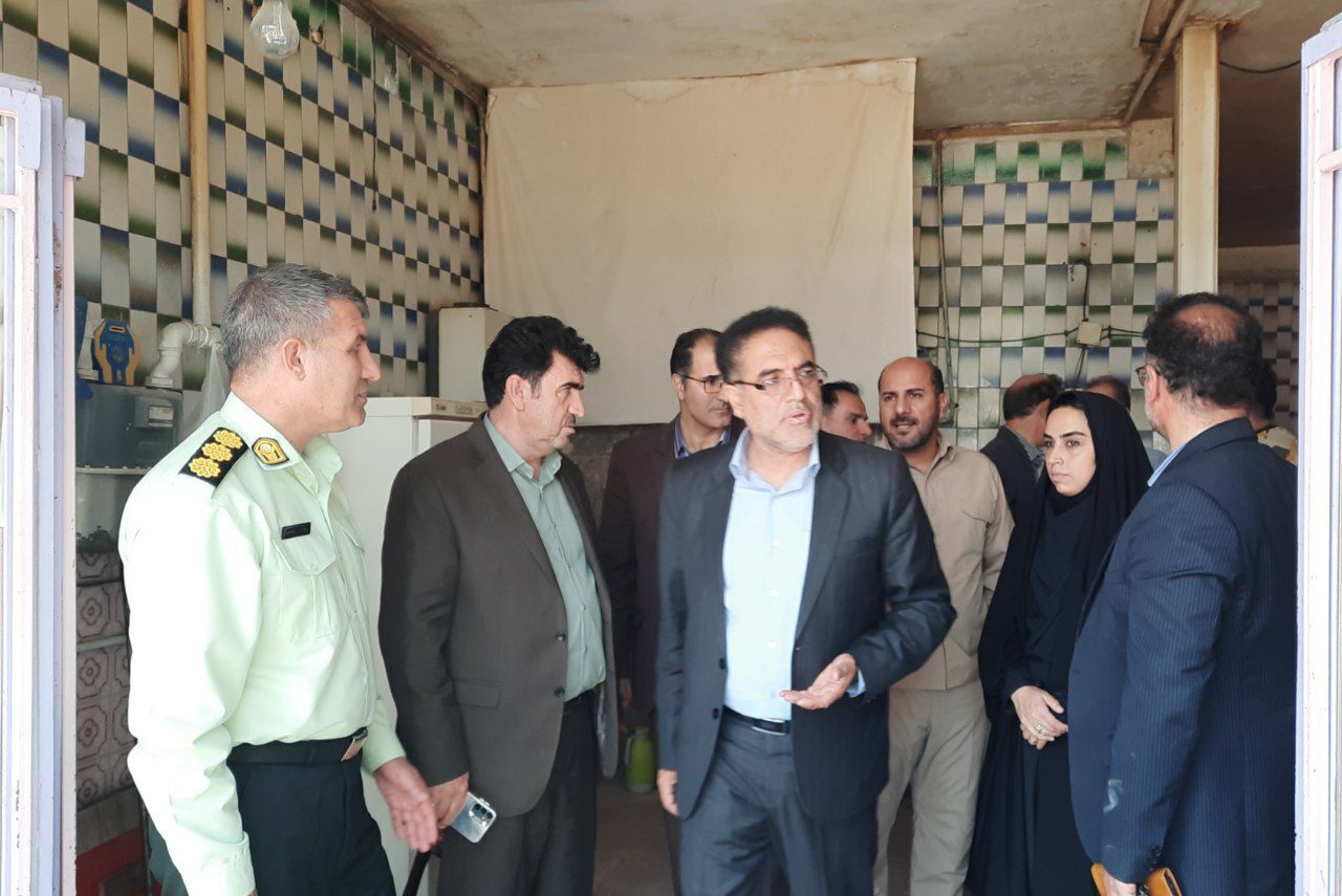 فرماندار صحنه در بازدید از نانوایی‌ها: جلب رضایت مردم در اولویت است