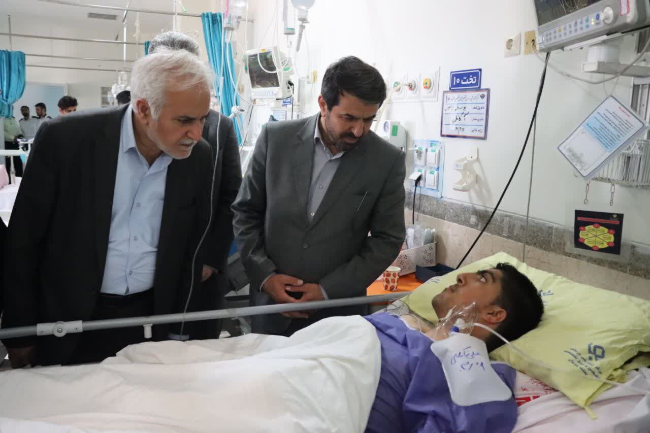 عیادت و پیگیری استاندار همدان از روند درمان مجروحان حادثه تویسرکان