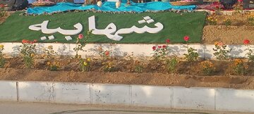جشنواره گل و گلاب شهابیه خمین؛ غیبت «گل محمدی» و انتقاد از کیفیت برگزاری
