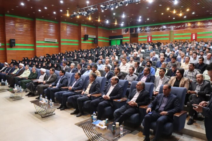 امام‌جمعه ایلام: تکریم مطالبه جدی فرزندان شهدا است