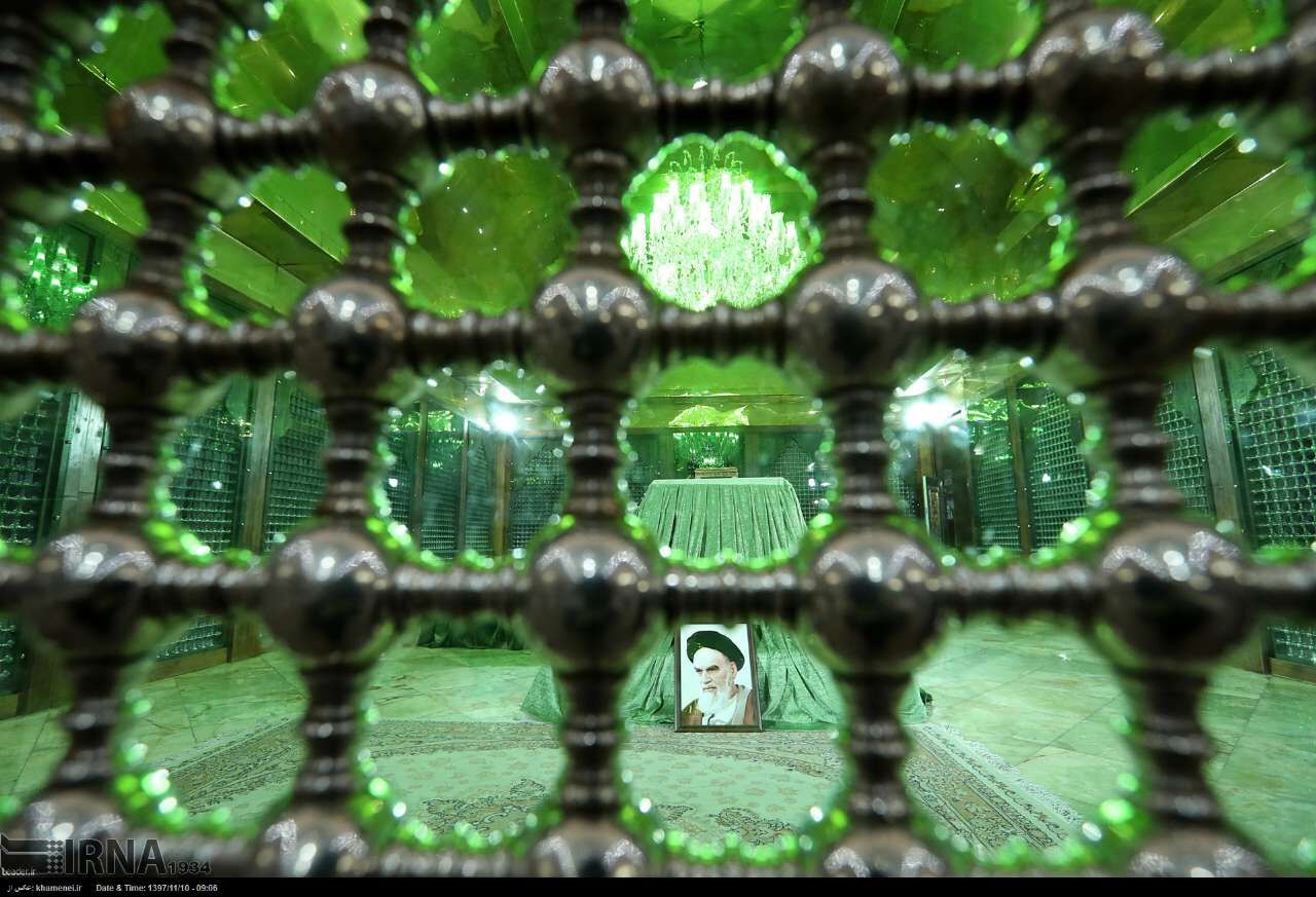 مکتب امام خمینی(ره) در ترازوی امروز؛ آیا اندیشه امام همچنان کارساز است؟