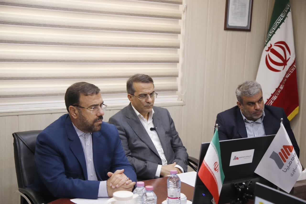  استاندار فارس: مازاد برق تولیدی استان به شبکه سراسری برق انتقال می‌یابد