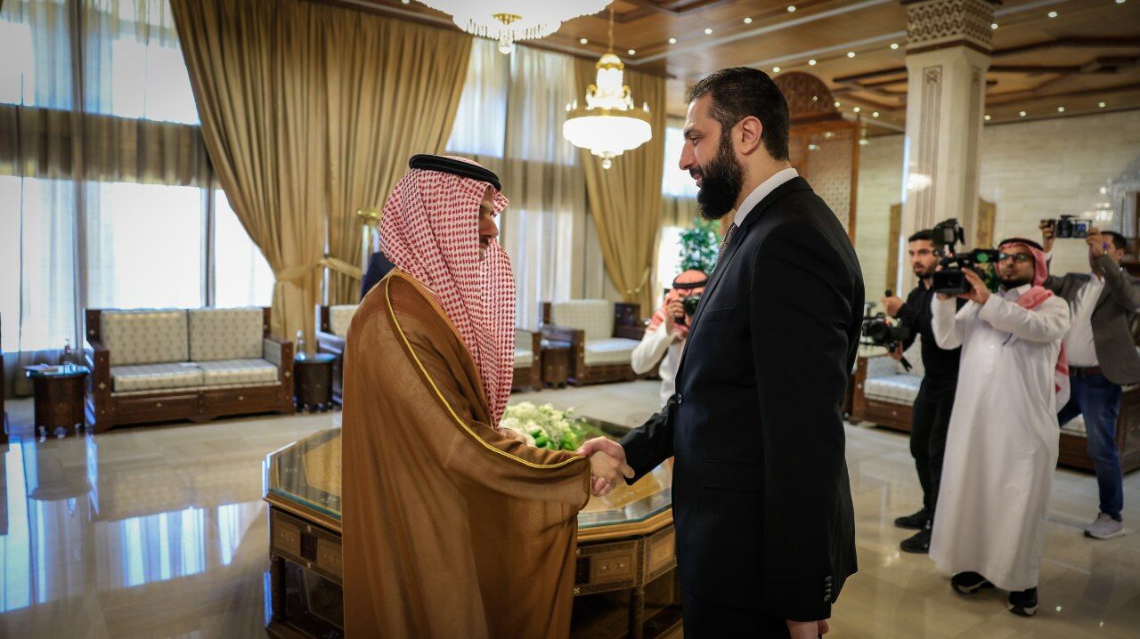 دیدار جولانی و بن فرحان در دمشق