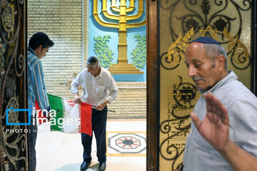 Conmemoración del fallecimiento del Imam Jomeini en la sinagoga de Yusef Abad