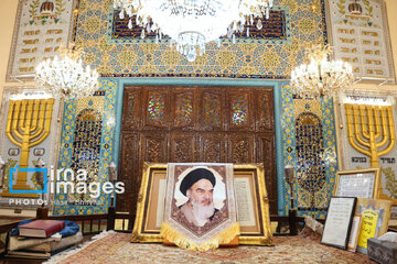 Conmemoración del fallecimiento del Imam Jomeini en la sinagoga de Yusef Abad