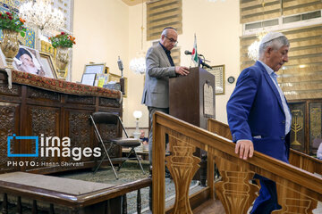 Conmemoración del fallecimiento del Imam Jomeini en la sinagoga de Yusef Abad