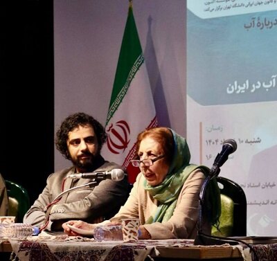 چرا جامعه بانگ آب را نمی‌شنود؟