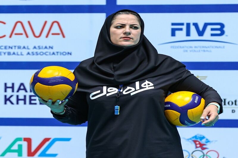 برترین مربی والیبال زنان کشور؛ لقب جدید بانوی مهابادی