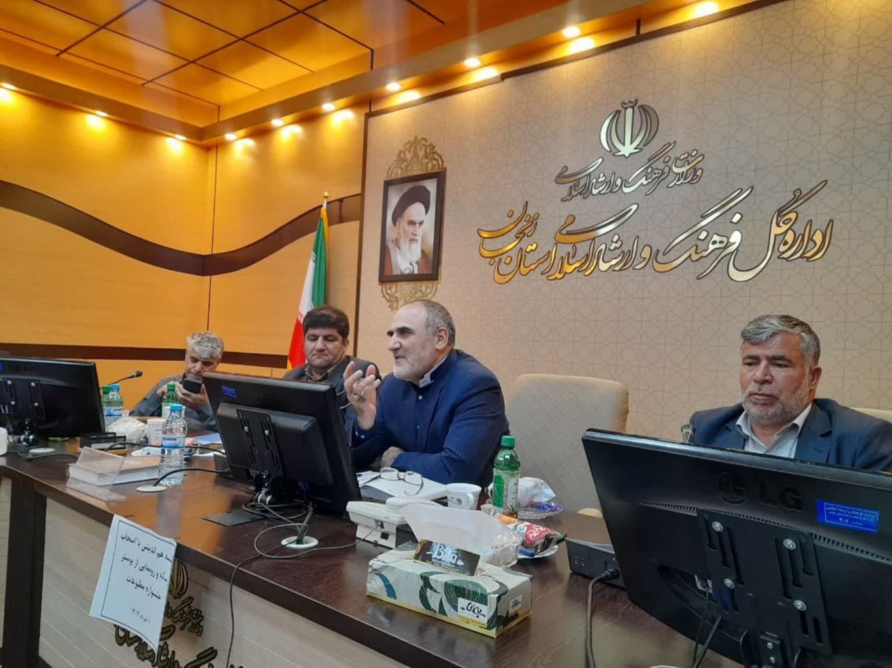 معاون استاندار زنجان: اعتماد مردم زیربنای توسعه جامعه است