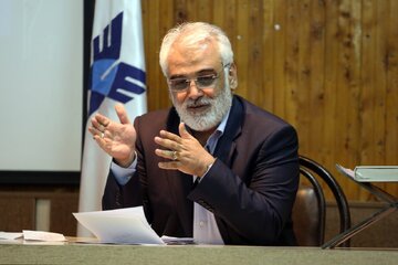 ما به روایت‌هایی به زبان جوانان و نوجوانان درباره امام (ره) نیاز داریم