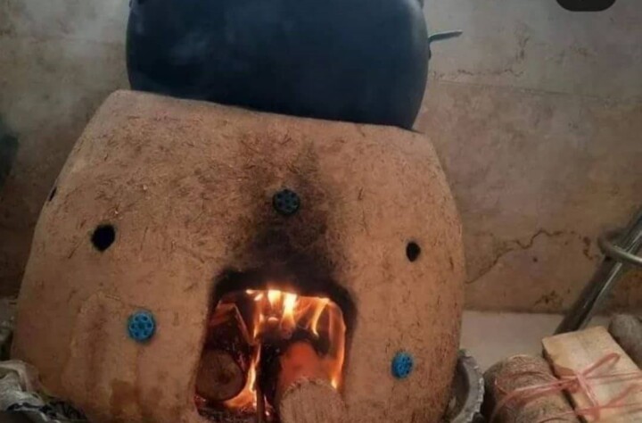 زنی که از خاک زندگی میسازد