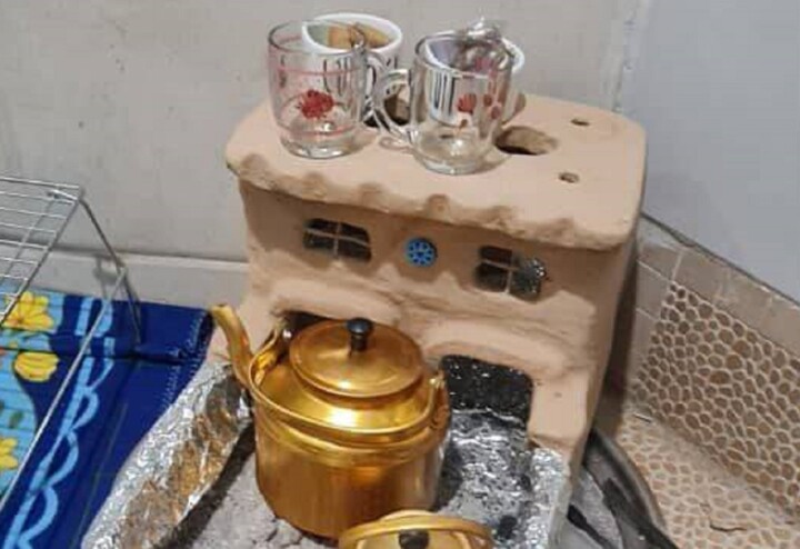 زنی که از خاک زندگی میسازد