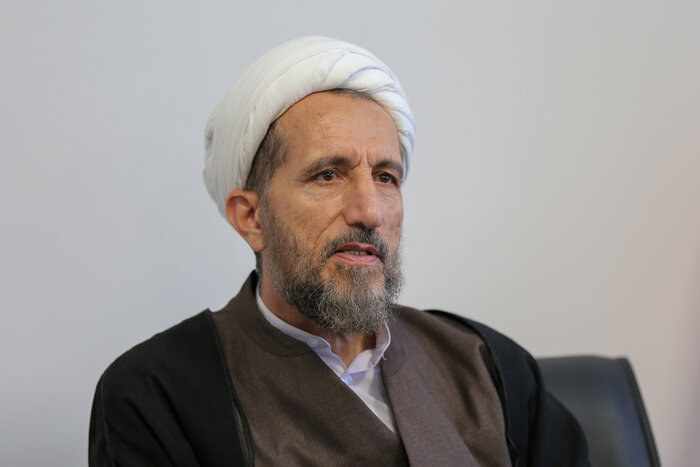 امام جمعه قزوین: غرفه‌های خوشنویسی در جشن غدیر برپا شود