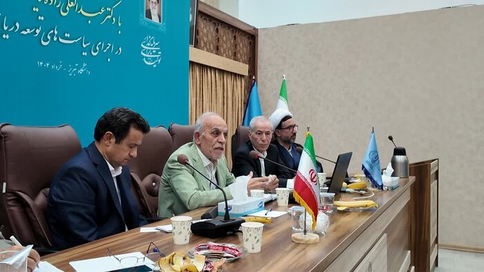 انقلاب اسلامی آفتاب درخشان توسعه خواهی ایران است 