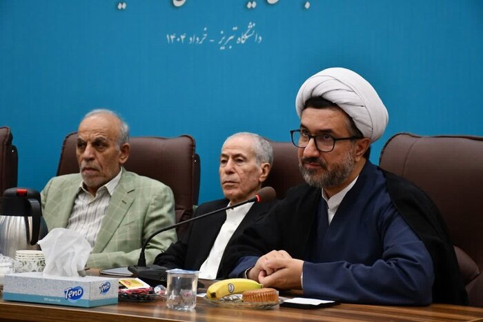 انقلاب اسلامی آفتاب درخشان توسعه خواهی ایران است 