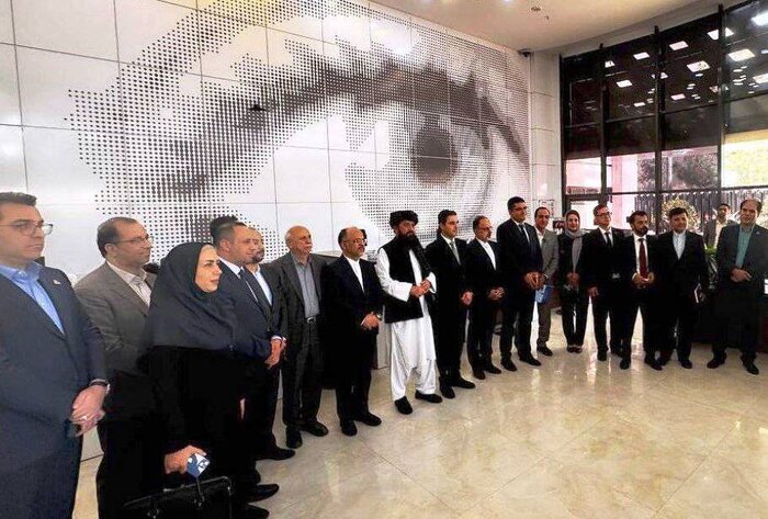 دیپلمات‌های کشورهای همسایه از ظرفیت‌های گردشگری سلامت مشهد دیدن کردند