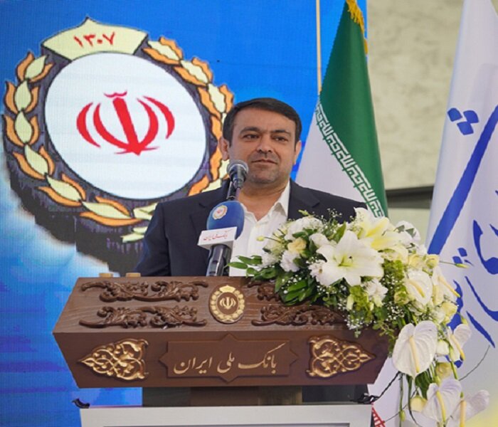 نجارزاده در مراسم افتتاح شعبه کاشان: آیین نامه تامین مالی صنعت نساجی تا دو هفته آینده ابلاغ می شود
