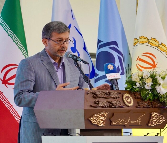 نجارزاده در مراسم افتتاح شعبه کاشان: آیین نامه تامین مالی صنعت نساجی تا دو هفته آینده ابلاغ می شود