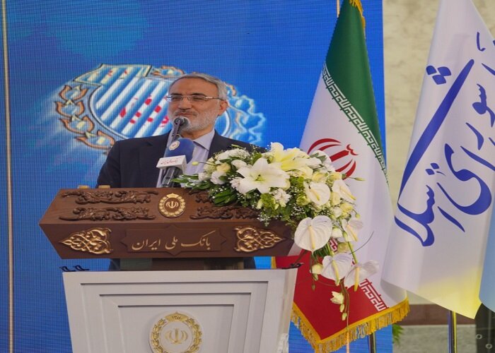 نجارزاده در مراسم افتتاح شعبه کاشان: آیین نامه تامین مالی صنعت نساجی تا دو هفته آینده ابلاغ می شود