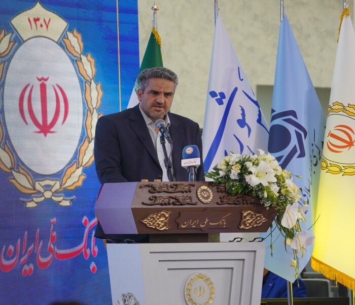 نجارزاده در مراسم افتتاح شعبه کاشان: آیین نامه تامین مالی صنعت نساجی تا دو هفته آینده ابلاغ می شود