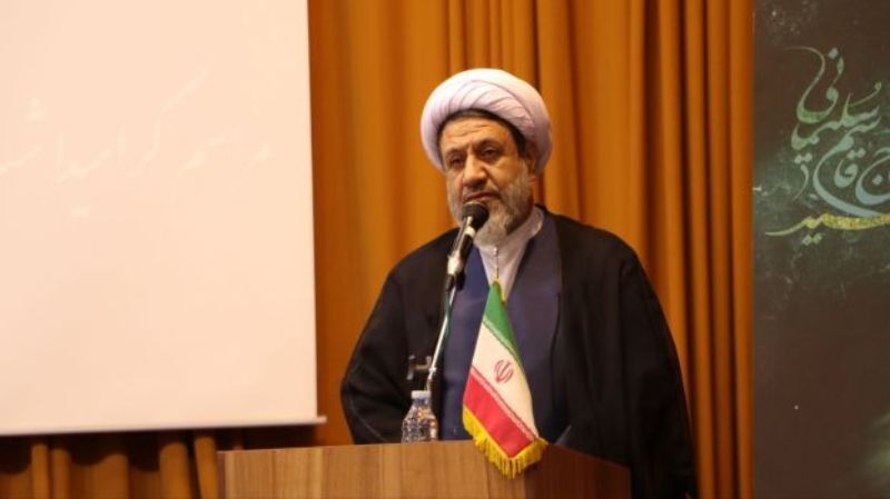 امام خمینی (ره) در اندیشه و رفتار مردم تغییر اساسی ایجاد کرد
