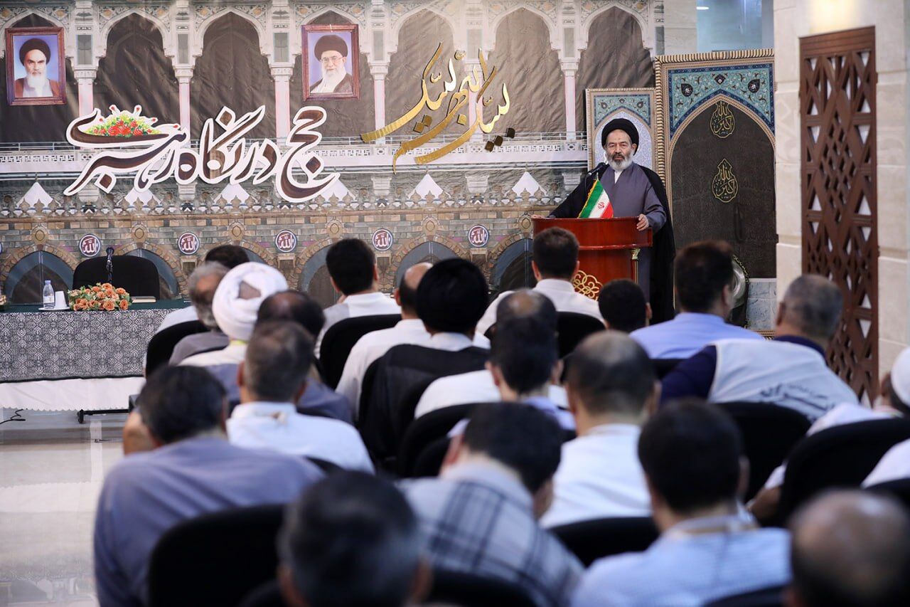حضرت ابراهیم(ع) پیشتاز برائت از شرک و مشرکان است
