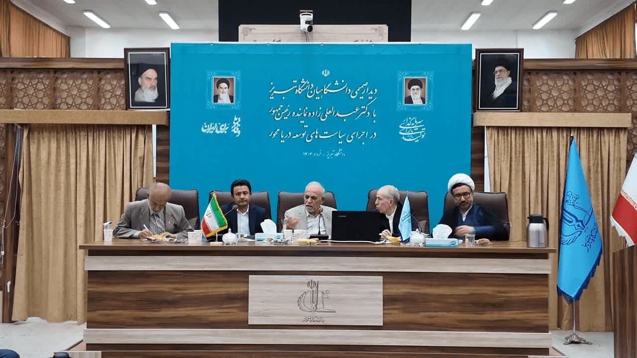 عبدالعلی‌زاده: انقلاب اسلامی آفتاب درخشان توسعه‌خواهی ایران است 