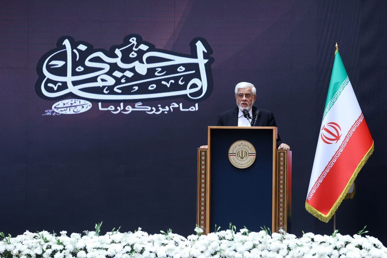 Vicepresidente de Irán: Hay necesidad de estudiar el legado de Imam Jomeini para fortalecer los valores islámicos