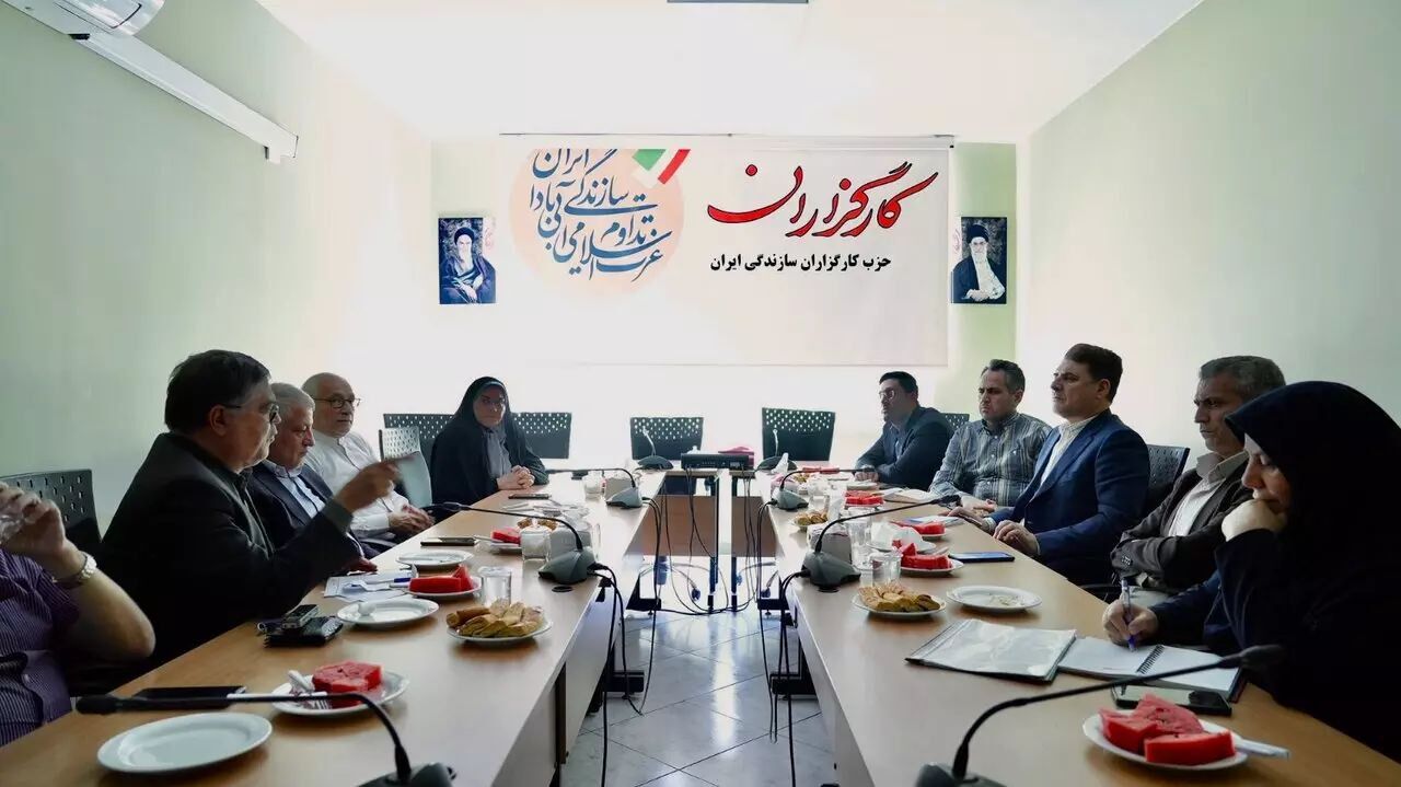معاون سیاسی وزیر کشور: از ظرفیت احزاب در تدوین لوایح دولت استفاده می‌شود