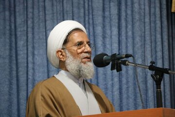 انقلاب اسلامی ثمره درخت طیبه مکتب سیاسی امام راحل است