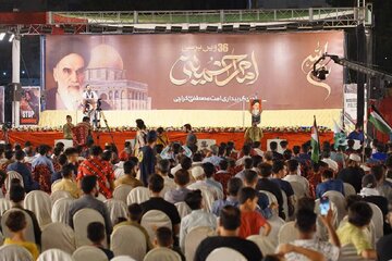 برگزاری اجتماع باشکوه بزرگداشت سالگرد ارتحال امام خمینی (ره) در کراچی + عکس