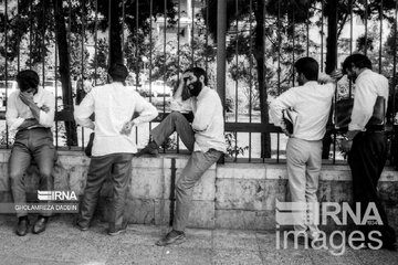 IRNA publica una serie de fotografías nunca antes vistas del funeral más grande del mundo