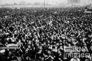 IRNA publica una serie de fotografías nunca antes vistas del funeral más grande del mundo