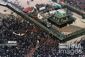IRNA publica una serie de fotografías nunca antes vistas del funeral más grande del mundo