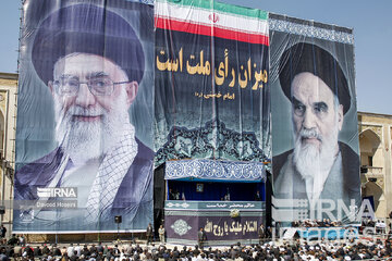 حضور رهبر انقلاب در سی و پنچ مراسم سالگرد رحلت امام خمینی (ره)