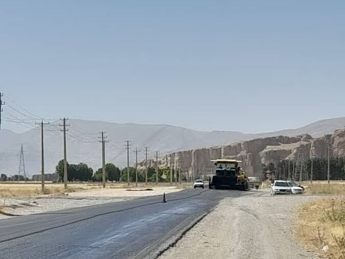 بهسازی جاده دسترسی نقش رستم به نقش رجب فارس اجرایی شد