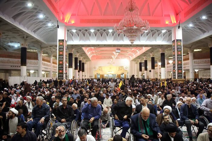 آیین سالگرد امام خمینی در حرم حضرت معصومه (س) برگزار شد