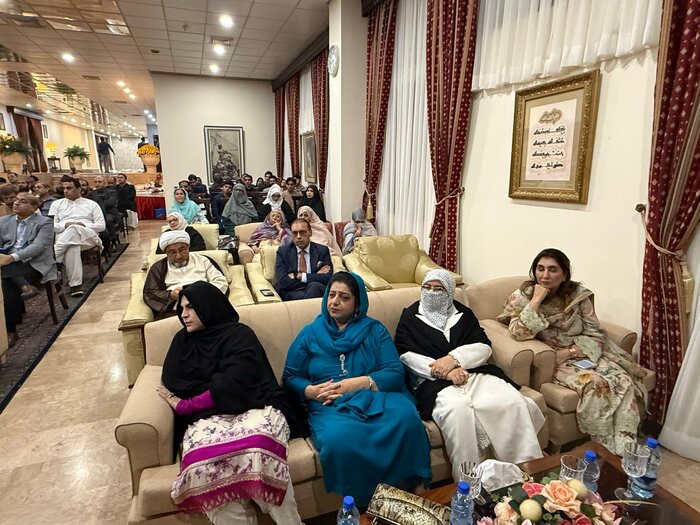بزرگداشت ارتحال امام (ره) در اسلام‌آباد / امام در مبارزه با استکبار «ما توانیم» را آموخت