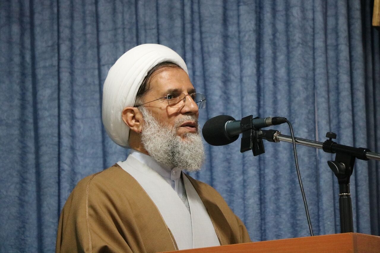 انقلاب اسلامی ثمره درخت طیبه مکتب سیاسی امام راحل است