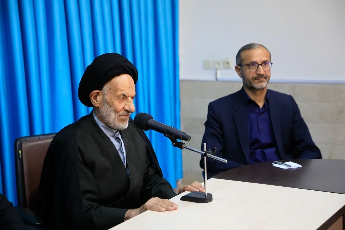 امام جمعه بیرجند: مساجد به‌عنوان قرارگاه‌های فرهنگی، انقلاب اسلامی را تقویت کنند